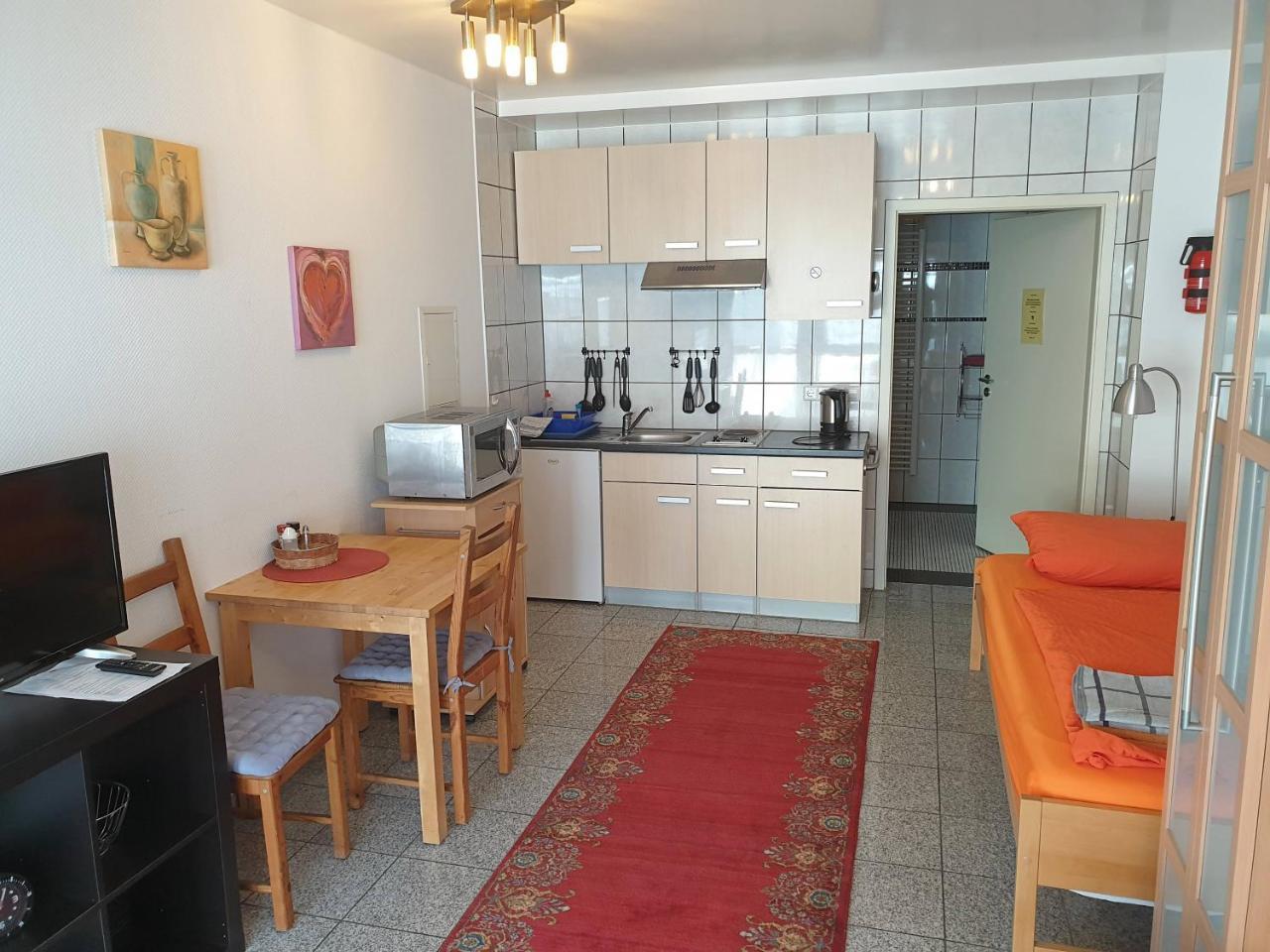 Apartmenthaus "Zum Lowen" Heidelberg - Ziegelhausen Dış mekan fotoğraf